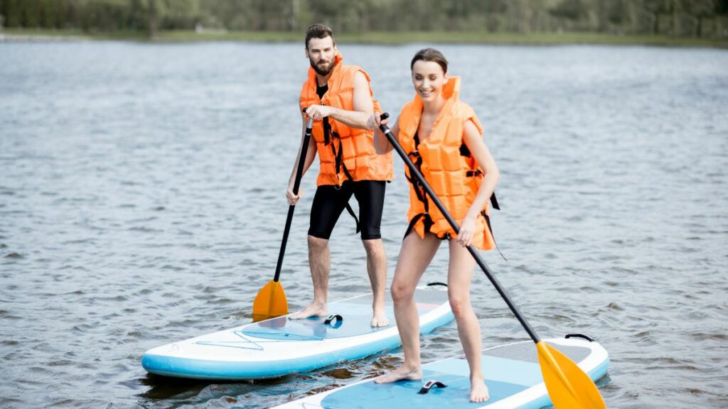 Tipos de seguros para empresas acuáticas que ofrecen actividades de surf, windsurf, paddle surf y kitesurf